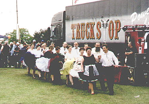  Wir betreten die Arena ... 