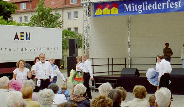  Wir marschieren ein ... 